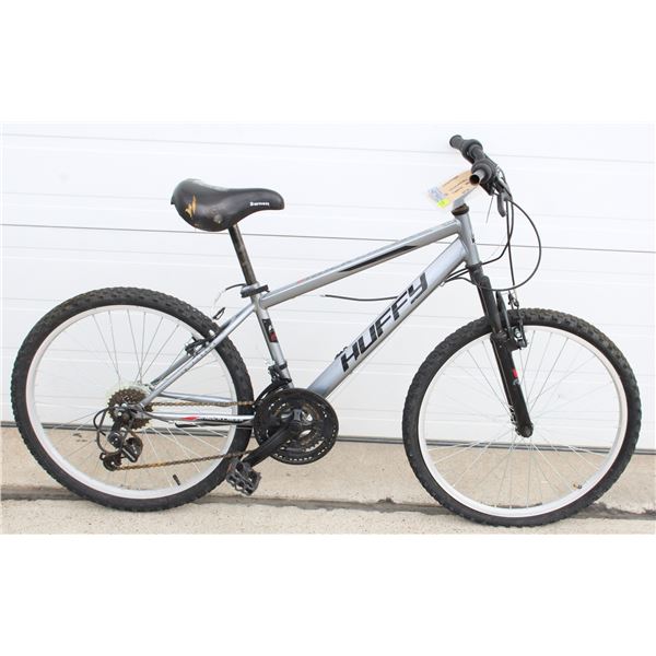 SILVER HUFFY MOUNTAIN BIKE