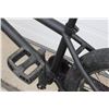 Image 3 : RED BMX BIKE WITH RED HANDLES