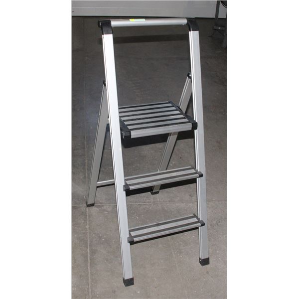 HEAVY DUTY TYPE 1 69CM/27" LADDERS