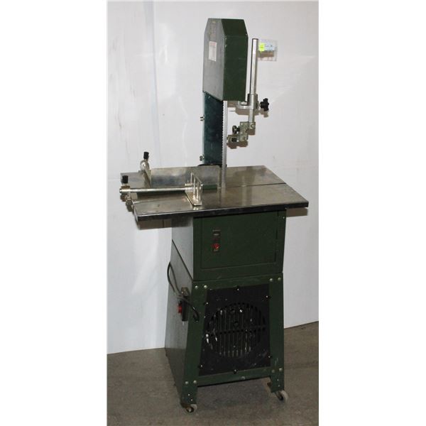 BAND SAW