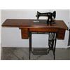 Image 1 : SINGER SEWING MACHINE IN CABINET