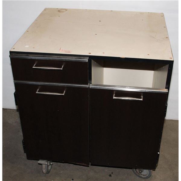 COMMERCIAL GRADE CABINET