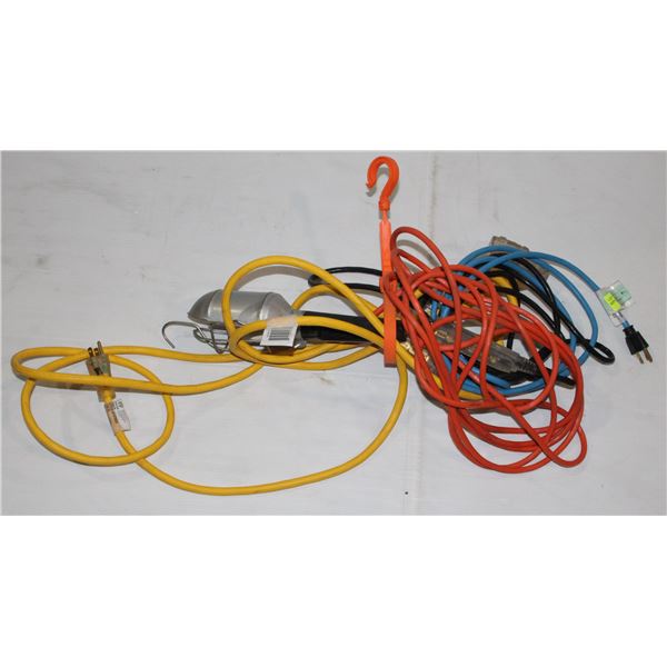 PAIR OF EXTENSION CORDS