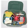Image 1 : BIG TOTE OF CLEANING SUPPLIES MOSTLY AUTOMOBILE