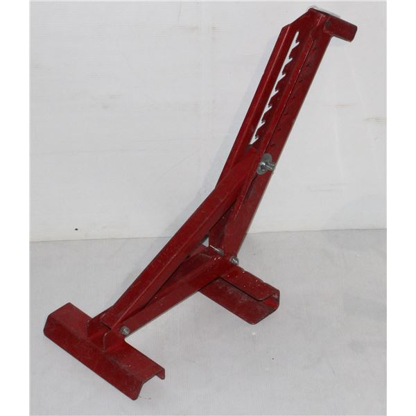 LADDER JACK (WEIGHT CAPACITY WORN OFF)