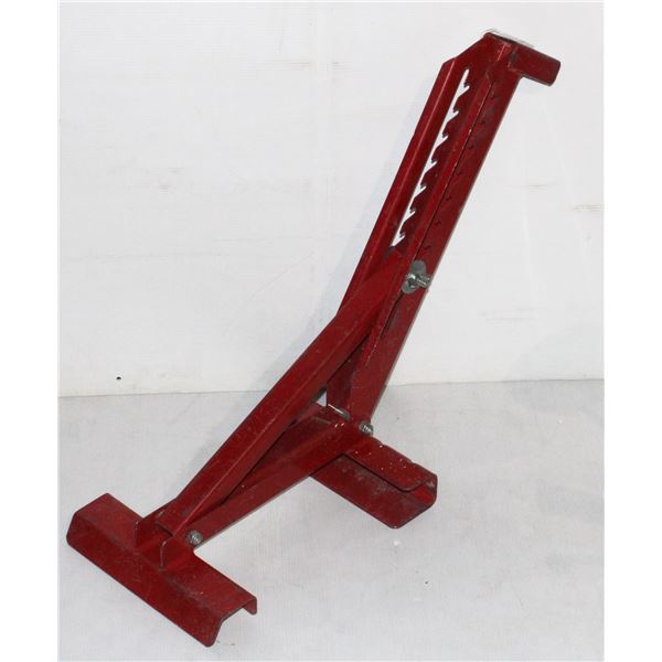 LADDER JACK (WEIGHT CAPACITY WORN OFF)