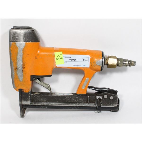 AIR NAILER