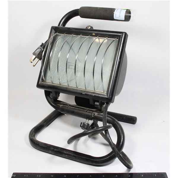 OUTDOOR USE WORK LIGHT