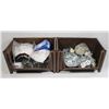 Image 1 : LOT OF MISCELLANEOUS ITEMS INCLUDING ELECTRICAL SOC