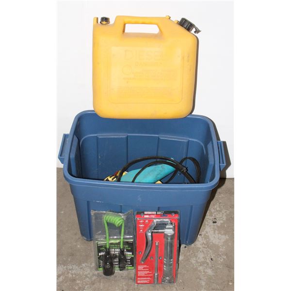 TOTE OF AUTOMOTIVE ITEMS INCLUDING GREASE GUN,