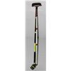 Image 1 : TELESCOPIC BRUSH / CURLING BROOM