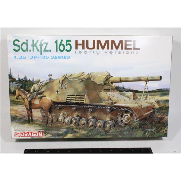 SD.KFZ. 165 HUMMEL (EARLY VERSION) MODEL KIT