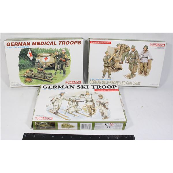 LOT OF 3 GERMAN TROOPS FIGURES MODEL KITS