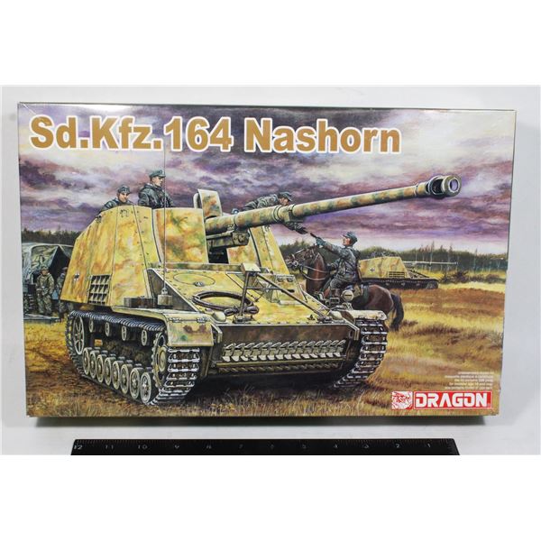 SD.KFZ. 164 NASHORN MODEL KIT 1:35 SCALE