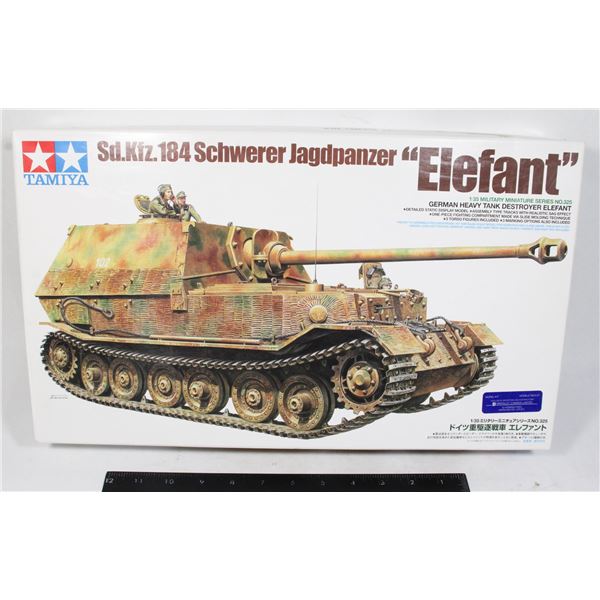 GERMAN HEAVY TANK DESTROYER ELEFANT MODEL KIT
