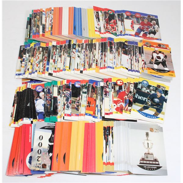 ASSORTED NHL 92/93 CARDS