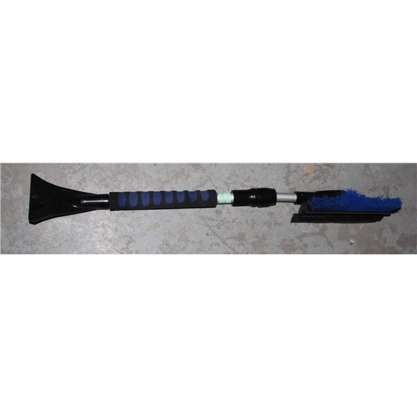 EXTENDABLE ALUMINUM SNOW AND ICE REMOVER