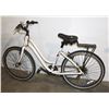 Image 6 : HUDSON JAMIS ALUMINUM FRAME BIKE