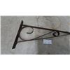 Image 3 : Wrought Iron Hanging Sign Bracket with Decorative Scrollwork