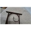 Image 4 : Wrought Iron Hanging Sign Bracket with Decorative Scrollwork