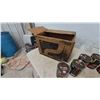 Image 8 : Uniflo 10W40 Motor Oil Cans and Original Box, 11 Total Cans, 1 Quart