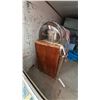 Image 11 : Wurlitzer 1400 Jukebox, 1950s 100 Selections, 50 45 RPM Records, Curved Glass Dome