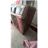 Image 13 : Wurlitzer 1400 Jukebox, 1950s 100 Selections, 50 45 RPM Records, Curved Glass Dome