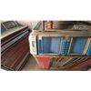 Image 9 : Wurlitzer 1400 Jukebox, 1950s 100 Selections, 50 45 RPM Records, Curved Glass Dome