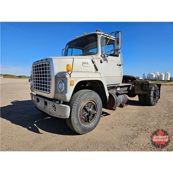 TRUCK TRACTOR: Ford N-900: Single Axle: 534SD V8 Gasoline