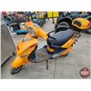 Image 1 : Electric Scooter: Gio; Orange