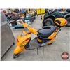 Image 2 : Electric Scooter: Gio; Orange