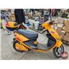 Image 4 : Electric Scooter: Gio; Orange