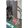 Image 4 : Diesel Injector Tester & Sunnen Shop Tool