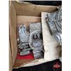 Image 5 : Assorted Carburetors & Engine Parts