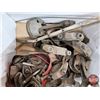 Image 8 : Assorted Carburetors & Engine Parts