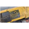 Image 5 : DeWalt 7" Angle Grinder