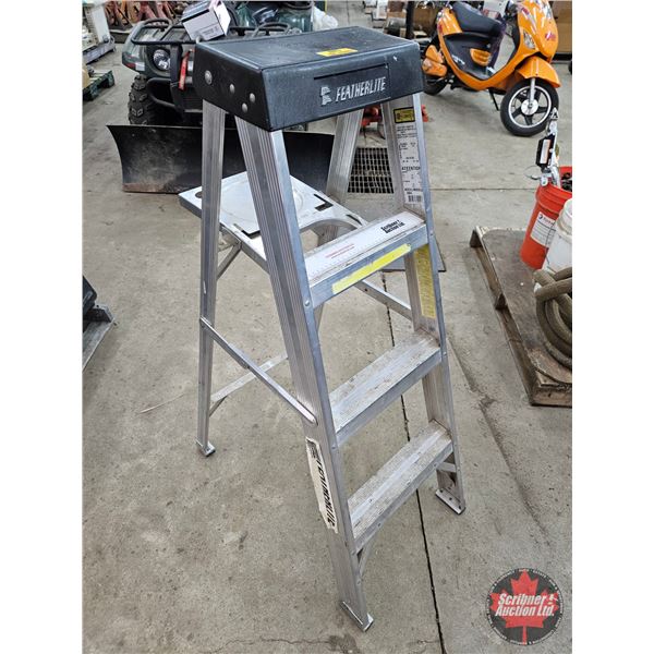 Featherlite 4 ft. Aluminum Step Ladder
