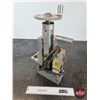 Image 2 : Model 3550 Electromagnetic Holding Fixture