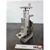 Image 7 : Model 3550 Electromagnetic Holding Fixture
