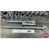 Image 9 : Assorted 1" Drive Sockets & Ratchet