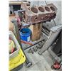 Image 6 : GM 427ci : V8 Engine Block, Stand & Rebuild Parts