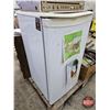 Image 15 : Vintage Stereo Equipment, Speakers & Compact Refrigerator (Pallet Lot)
