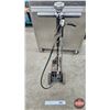 Image 4 : Air-Operated Hydraulic Floor Jack