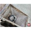 Image 5 : Big Bin Wall-Mount Bulk Dispenser