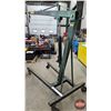 Image 1 : Hydraulic Engine Hoist