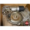 Image 3 : Detroit Diesel Oil Filter Housing & Oil Pan