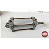 Image 6 : Heavy Duty Wheel Studs & Velvac Air Cylinder