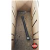 Image 5 : Assorted Heavy-Duty Studs