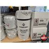 Image 2 : International & Fleetguard Assorted Filters