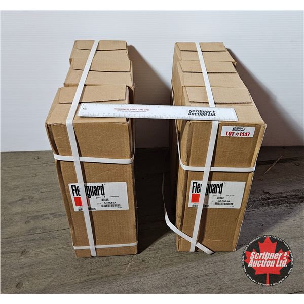 Fleetguard AF25854 Air Filters (6)
